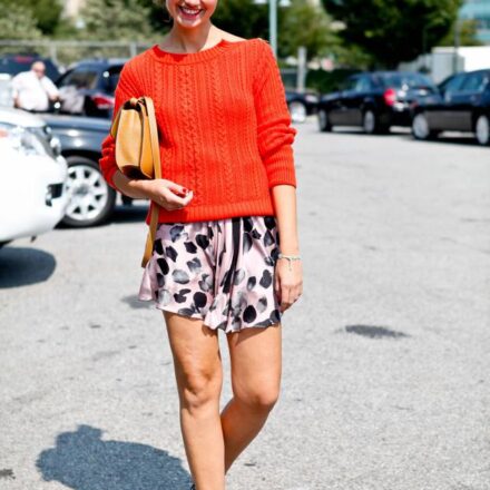 Streetstyle: pettinarsi con gli occhiali da sole!