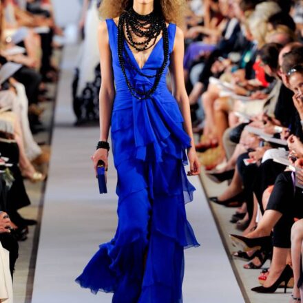 Fare i capelli frisé senza l'apposito ferro