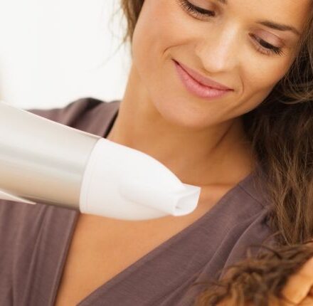 Il phon in estate: un’ulteriore aggressione per i miei capelli?