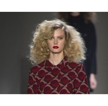 È possibile rendere i capelli più folti?