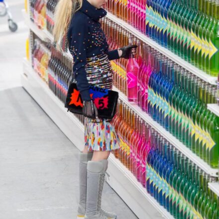 Focus sulla coda di cavallo in tweed