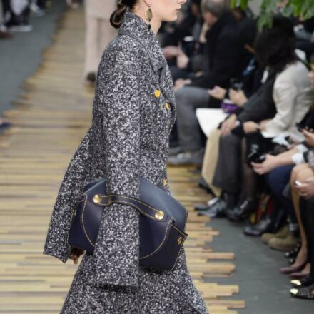 Chignon attorcigliato per un’acconciatura elegante