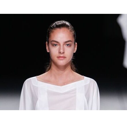 Il gel, alleato della coda di cavallo senza riga