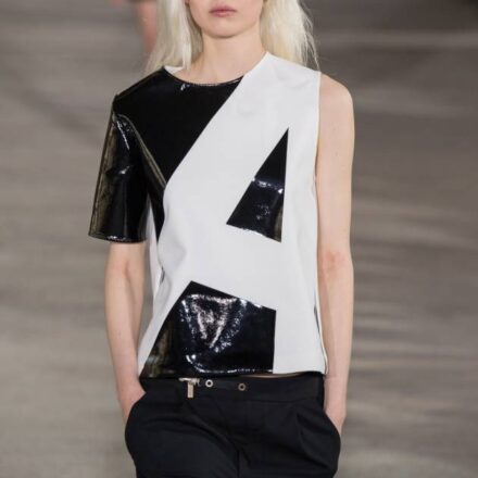 Il fermaglio tra i capelli, di tendenza?