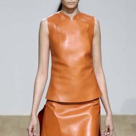 L’acconciatura della settimana: le trecce appiattite della sfilata Esteban Cortezar