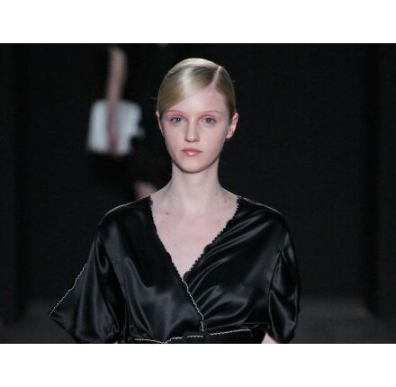 Realizzare uno chignon appiattito impeccabile