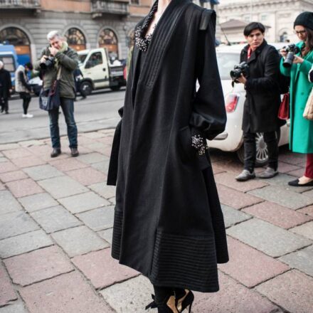 Uno stile neo-gotico grazie alla veletta a rete