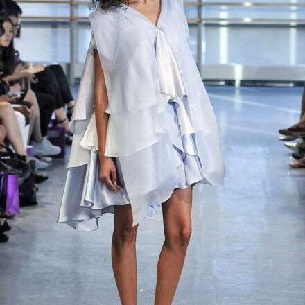 Capelli mossi: la coda di cavallo laterale