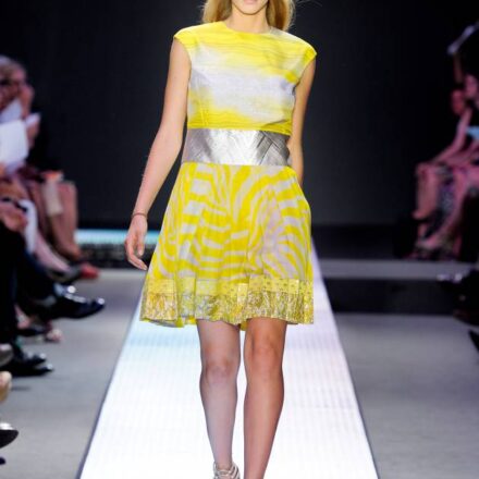 Capelli «effetto bagnato» per un look sporty-chic