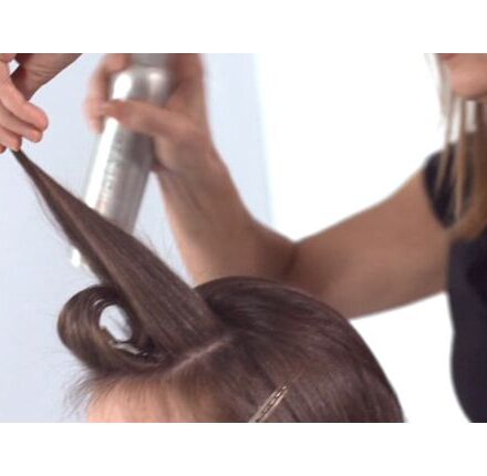 Come scegliere un buon prodotto fissante per i capelli