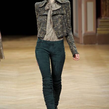 Capelli lunghi: tre acconciature per il primo appuntamento