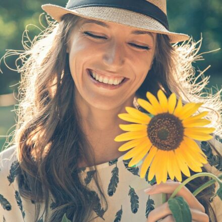 I capelli crescono di più in estate: verità o leggenda?