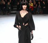 Tingersi i capelli di nero: per chi?