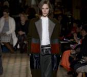 Come sfoggiare un castano scuro splendente?