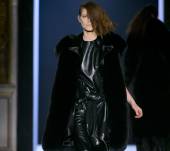 Il side hair neo-grunge: visto sulle passerelle