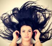 Lessico hairstyle: far drizzare i capelli sulla testa