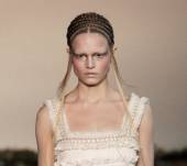 Il casco di capelli, dalle passerelle alla vita di tutti i giorni?