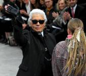 Le ciocche intrecciate con fili di lana: dalle passerelle alla vita reale?