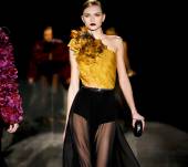 Labbra color prugna per valorizzare il mio biondo