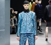 Il ciuffo appiattito, lo adottiamo?