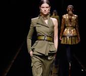 3 pettinature da abbinare ai miei orecchini oversize