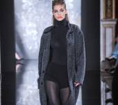 Il ritorno del ciuffo sulla mezza coda di cavallo