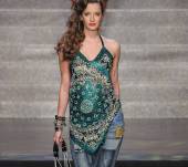 Streetstyle: l'effetto appiattito sui capelli corti