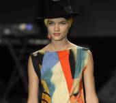 Visto alle Fashion Week: il bolero abbinato a un foulard