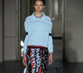 Gli chignon ‘macaron’ rivisitati della sfilata Ground Zero: dalle passerelle alla vita reale?