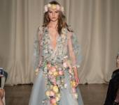 La corona di fiori: must have di questa primavera