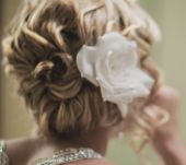 Matrimonio vintage : 3 idee di acconciatura per la sposa