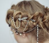 Natale 2016: una pettinatura glamour e facile per le feste