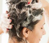 Prodotto e tecnica: come lavare bene i capelli?
