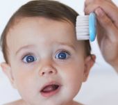 Quale spazzola scegliere per il tuo bebè o il tuo bambino?