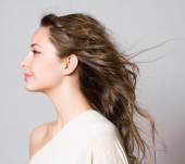 Evitare la formazione di nodi nei capelli