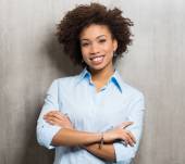 Come pettinare i capelli corti e ricci?